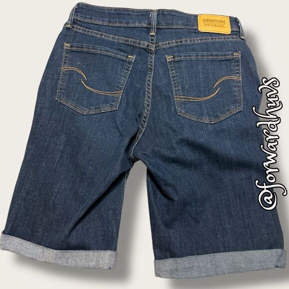 Levi Strauss Signature Women’s Mid Rise Bermuda Shorts – Size 2 - Picture 12 of 13